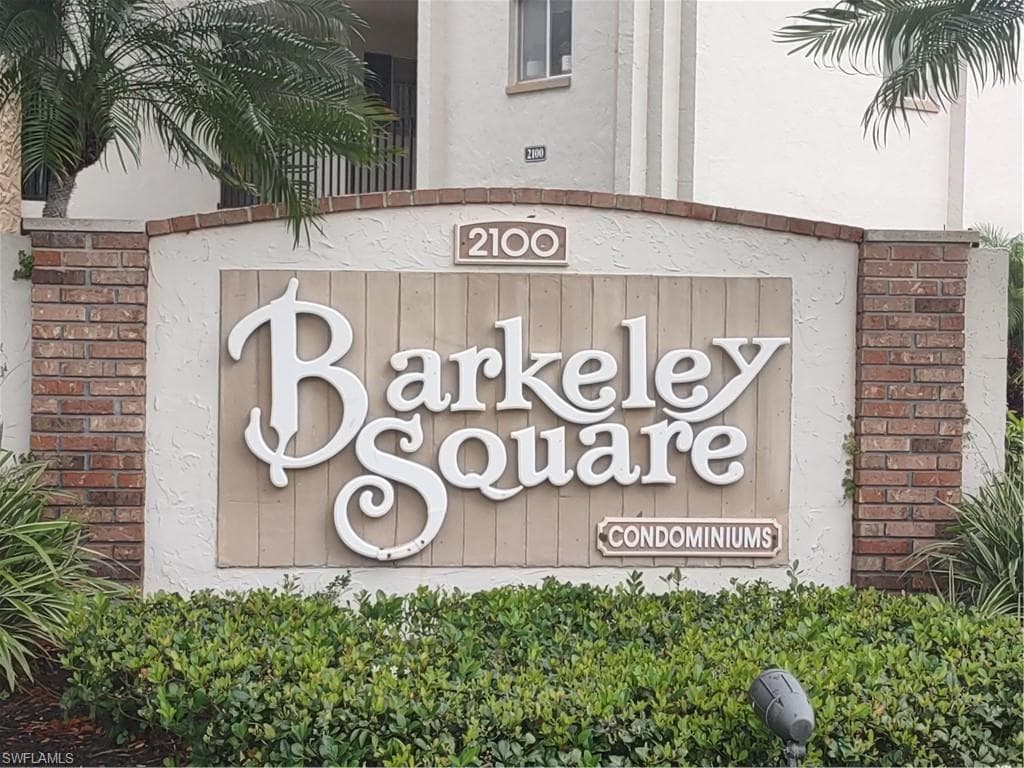 2100 Barkeley LN 13 FORT MYERS, FL 33907