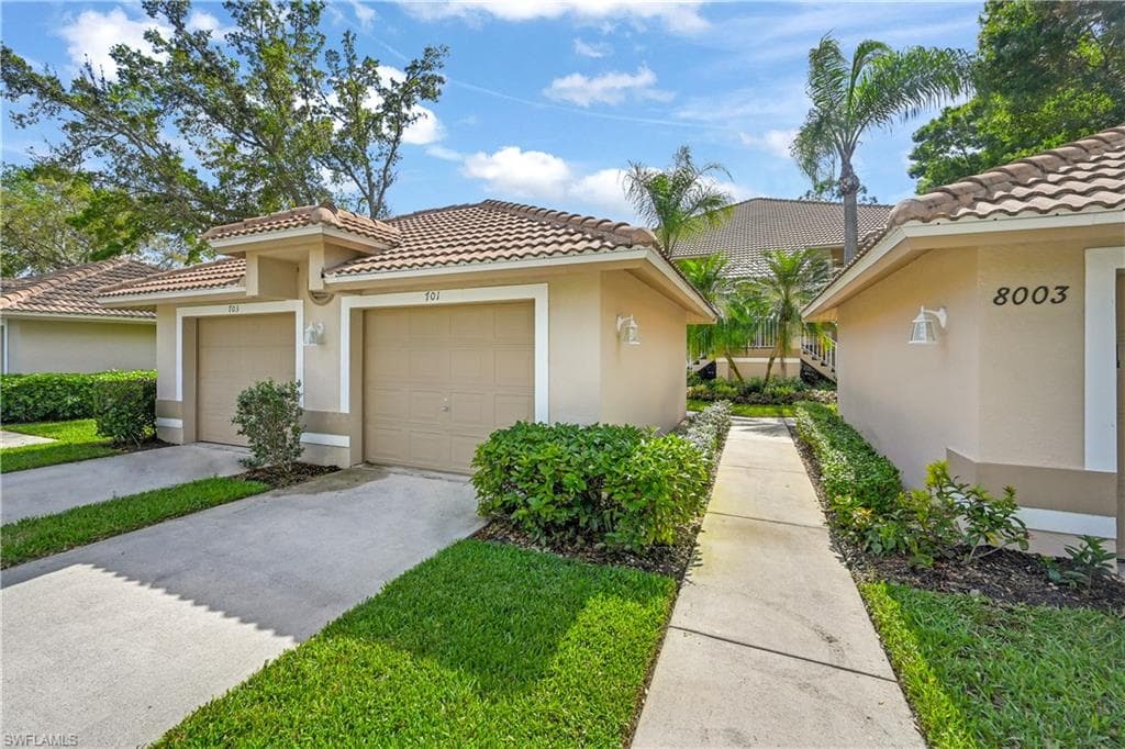 8003 Panther TRL 7-701 NAPLES, FL 34113