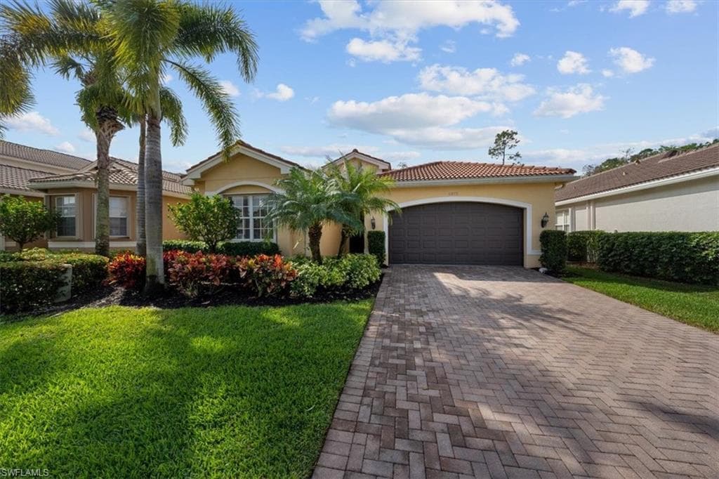 6878 Del Mar TER NAPLES, FL 34105