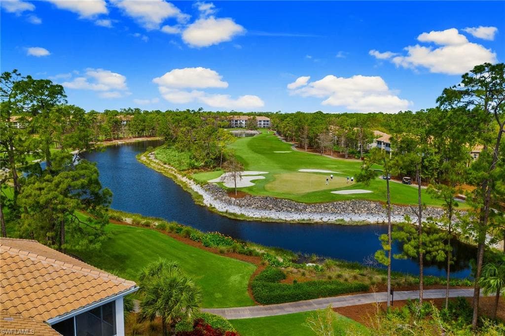 8217 Parkstone PL 1-307 NAPLES, FL 34120