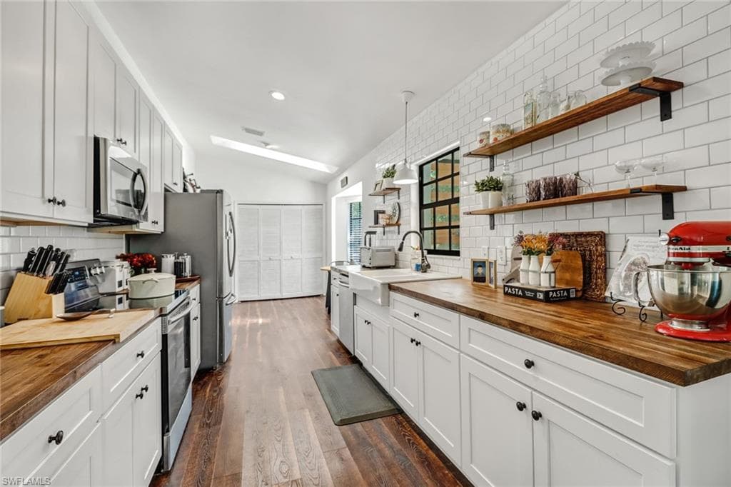 90 31st ST NW NAPLES, FL 34120
