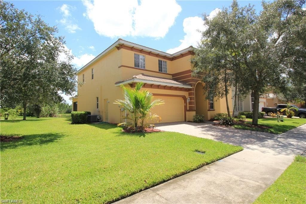 8674 Pegasus DR LEHIGH ACRES, FL 33971