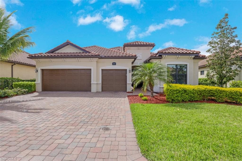 28100 Kerry CT BONITA SPRINGS, FL 34135