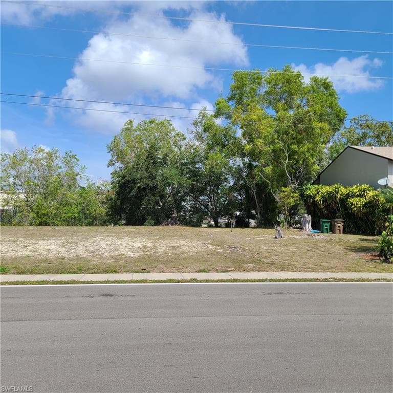 839 SE 10th ST CAPE CORAL, FL 33990