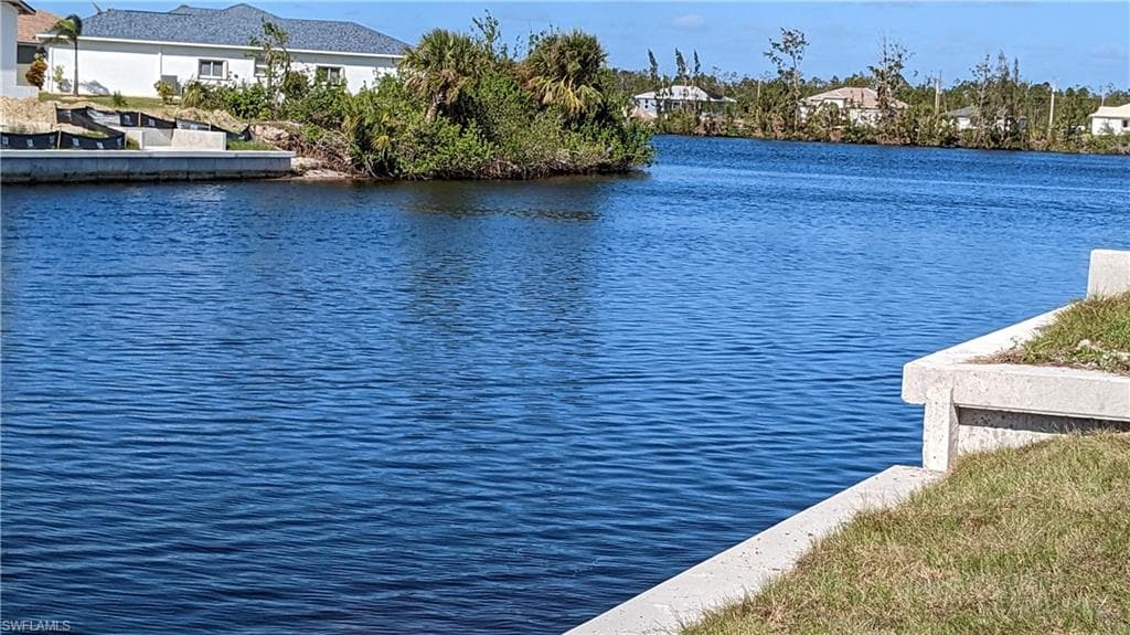3834 NW 42nd PL CAPE CORAL, FL 33993