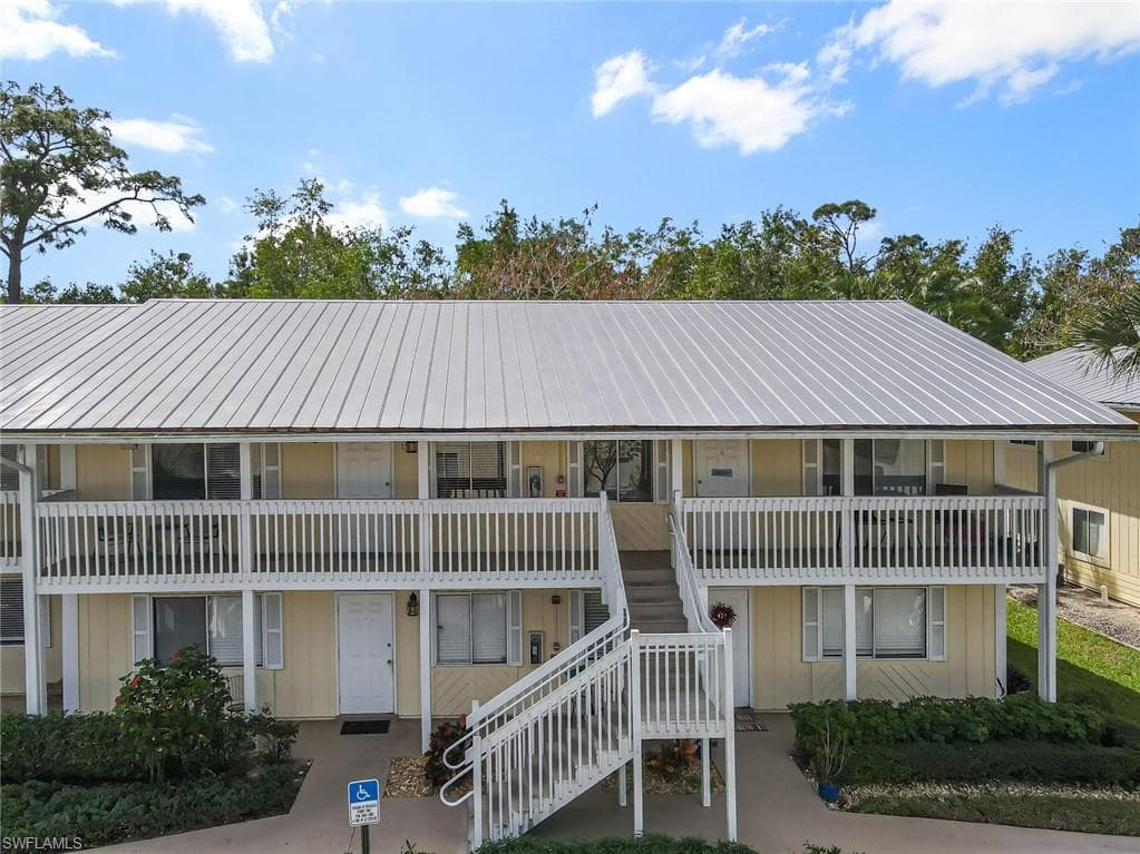 4625 Bayshore DR D16 NAPLES, FL 34112