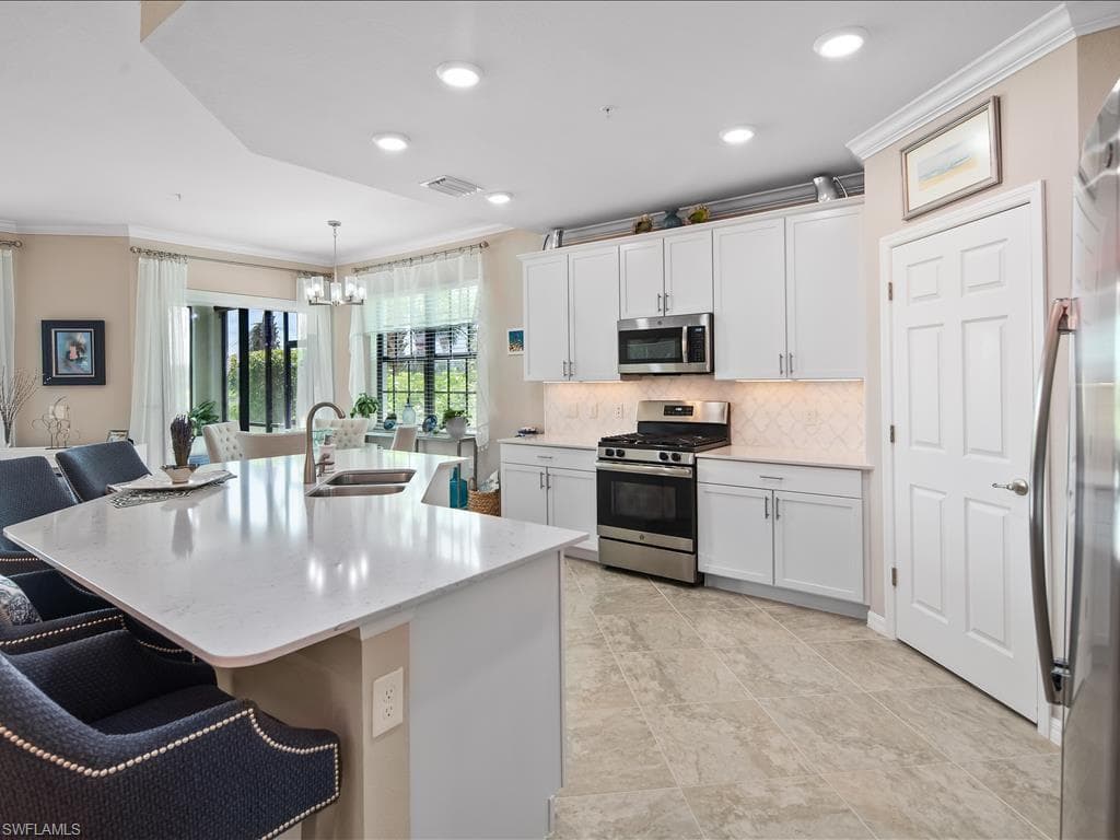 2157 Frangipani CIR 8-102 NAPLES, FL 34120