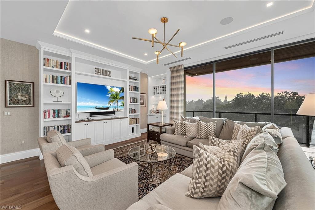 495 5th ST S 302 NAPLES, FL 34102