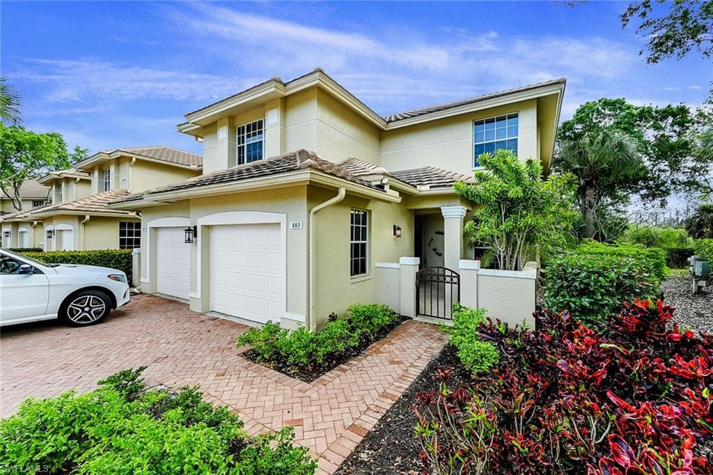 24400 Reserve CT 103 BONITA SPRINGS, FL 34134