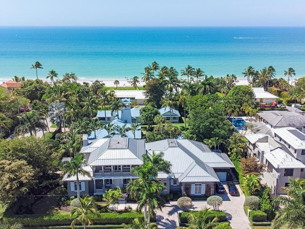 770 Gulf Shore BLVD S NAPLES, FL 34102