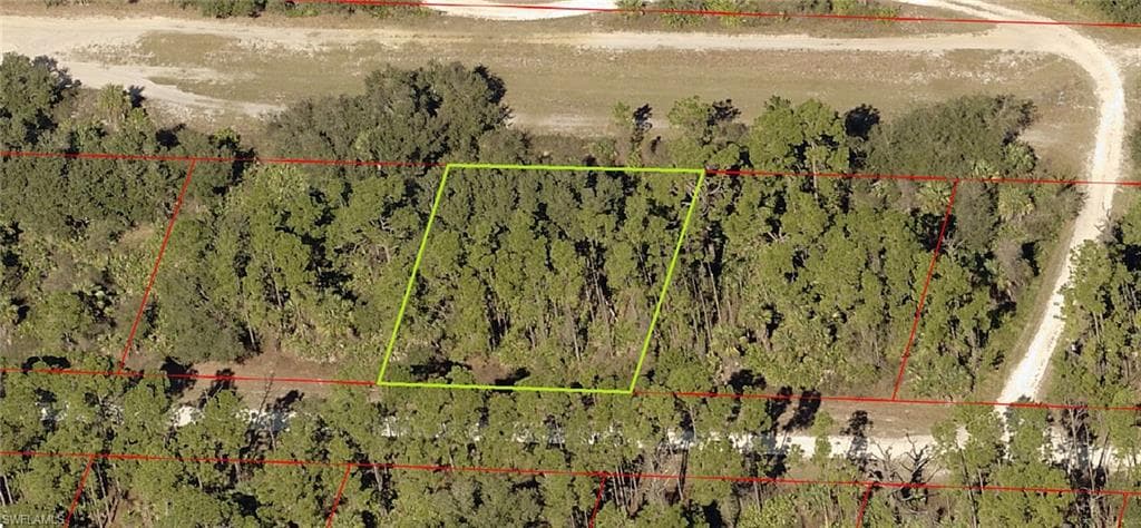 4215 E 31st ST ALVA, FL 33920