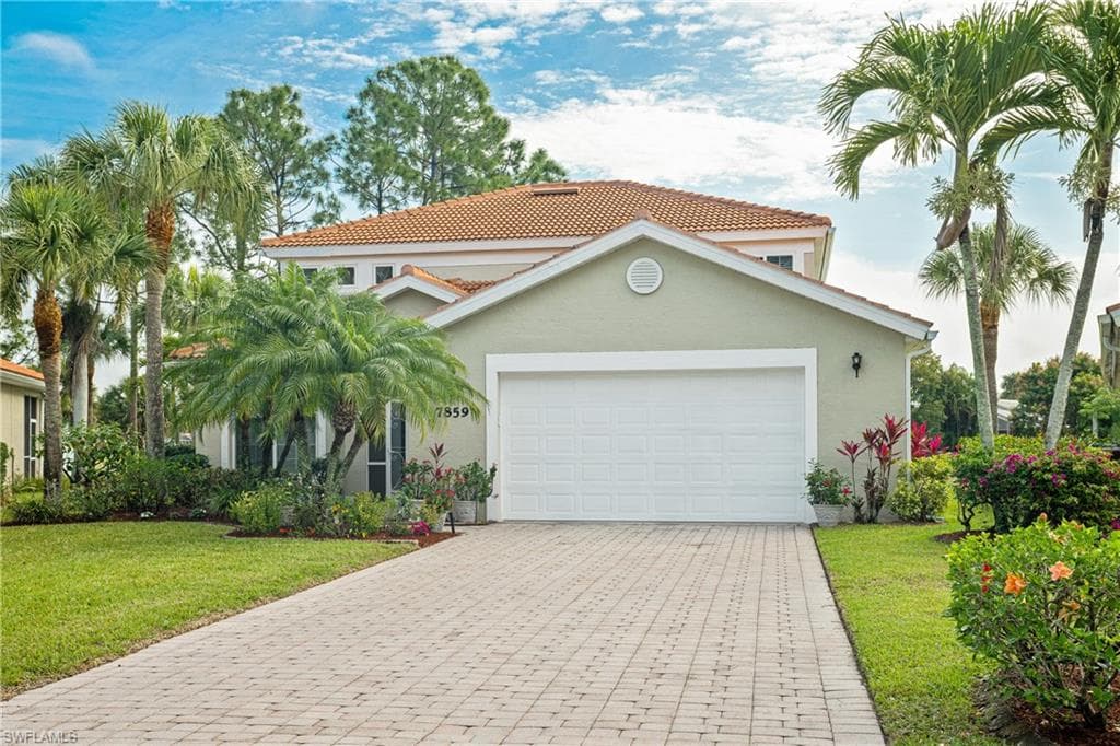 7859 Berkshire Pines DR NAPLES, FL 34104