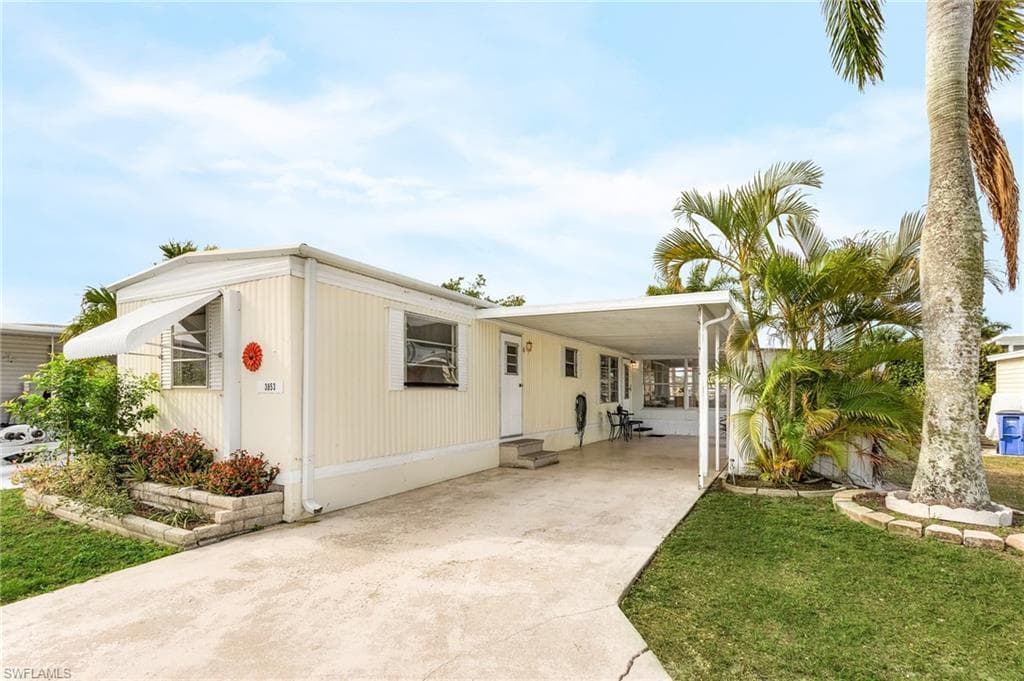 3853 Dewberry LN ST. JAMES CITY, FL 33956