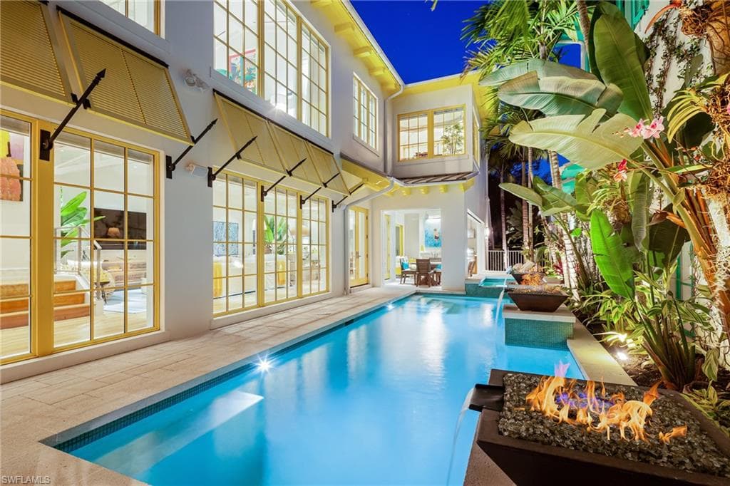 942 9th AVE S NAPLES, FL 34102
