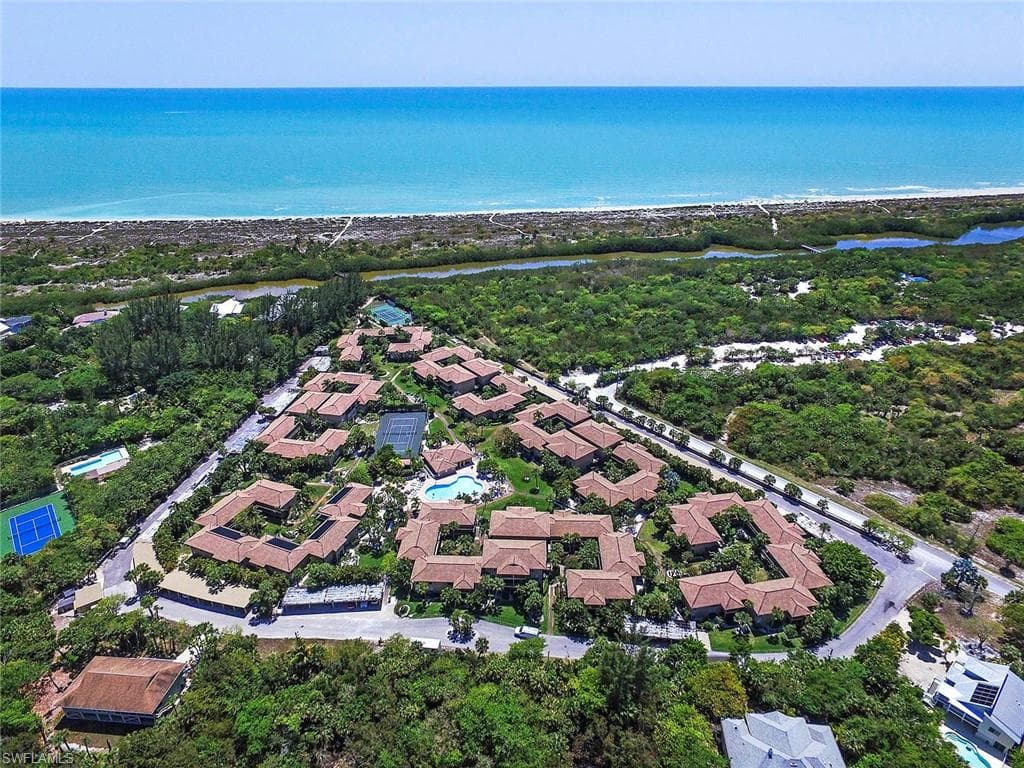 5117 SEA BELL RD D204 SANIBEL, FL 33957