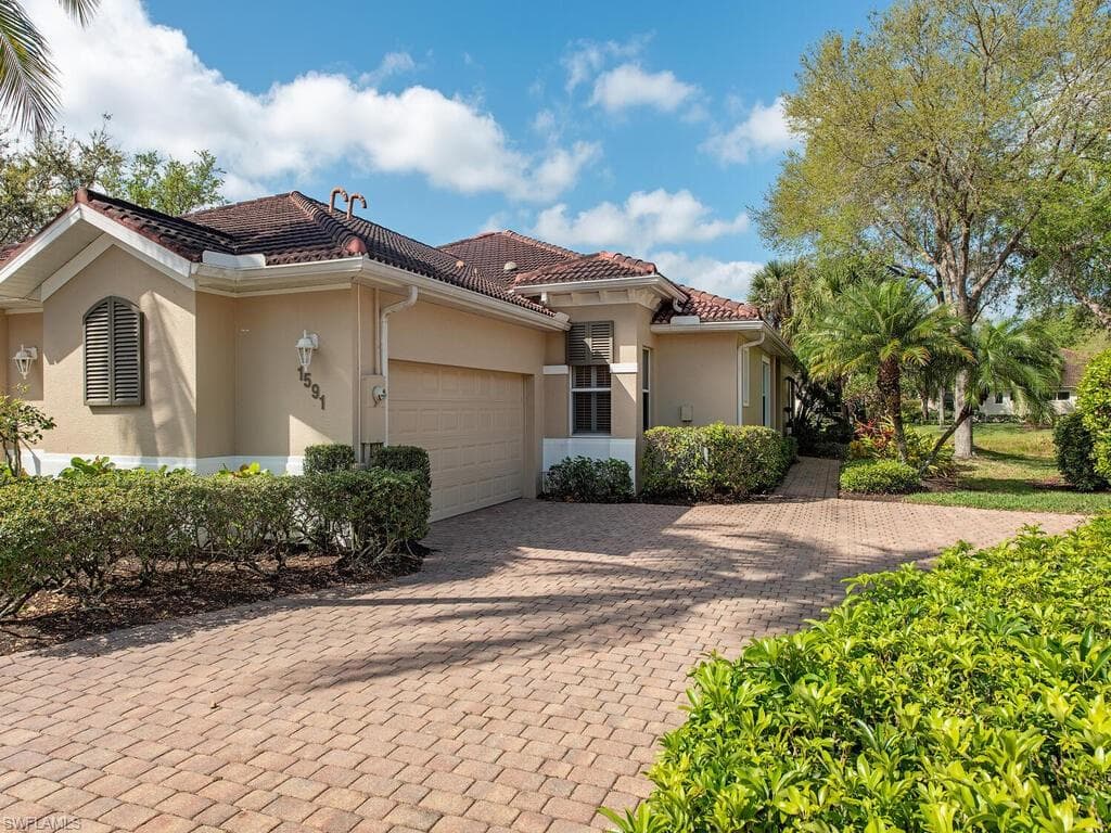 1591 Cayman CT 16 NAPLES, FL 34119