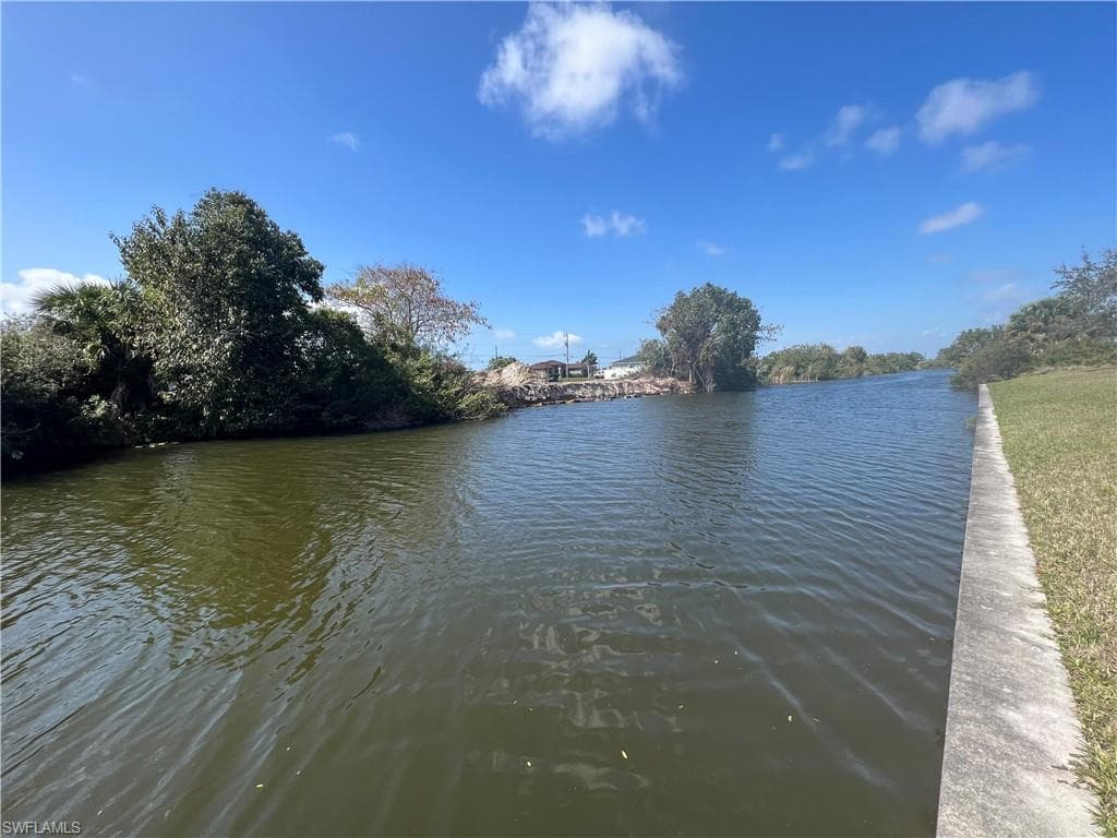 208 NW 26th AVE CAPE CORAL, FL 33993