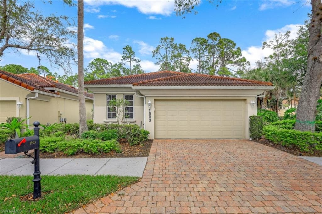 1903 Tarpon Bay DR N 134 NAPLES, FL 34119
