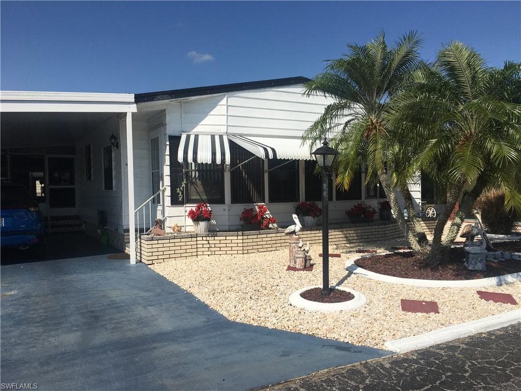 9246 Caloosa DR NORTH FORT MYERS, FL 33903