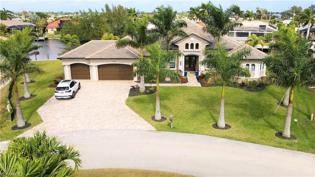 4311 SW 22nd CT CAPE CORAL, FL 33914