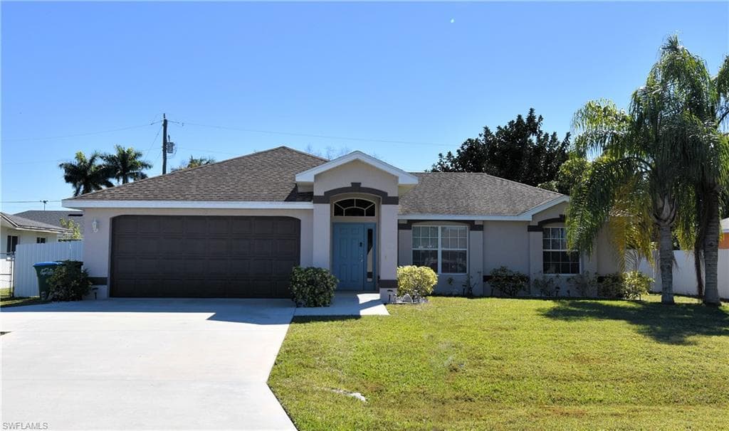 626 Retunda PKY W CAPE CORAL, FL 33904