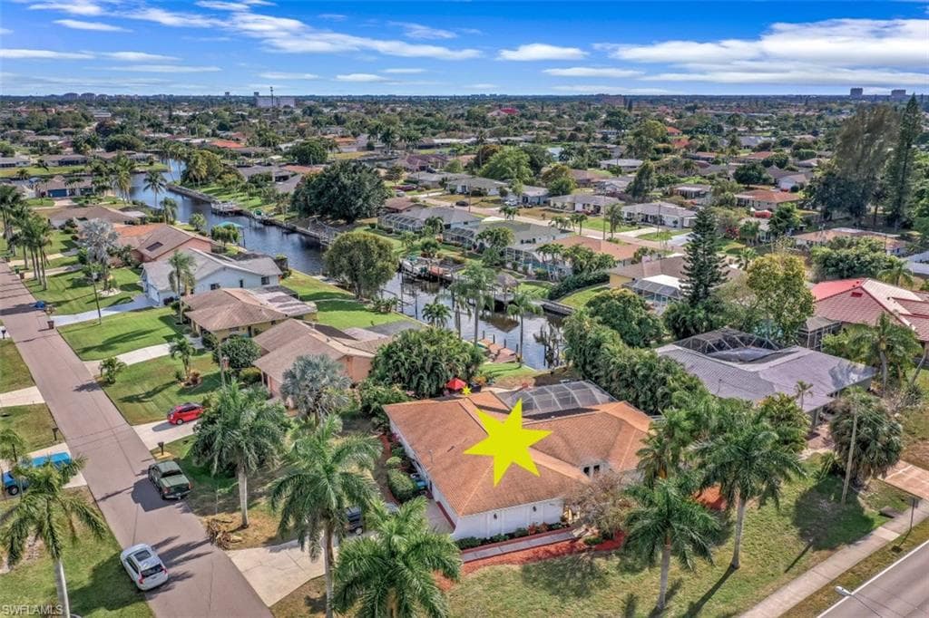 4047 Country Club BLVD CAPE CORAL, FL 33904