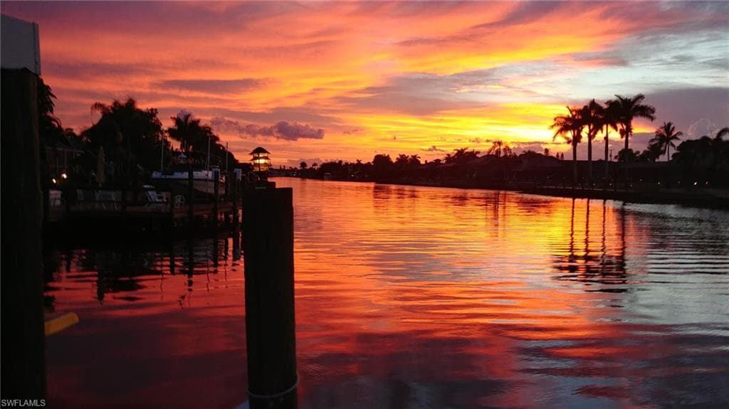 1923 SE 36th TER CAPE CORAL, FL 33904