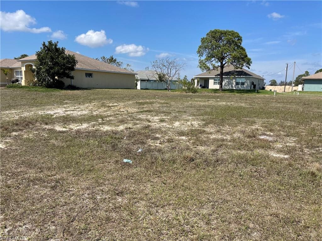 1427 NW 20th TER CAPE CORAL, FL 33993