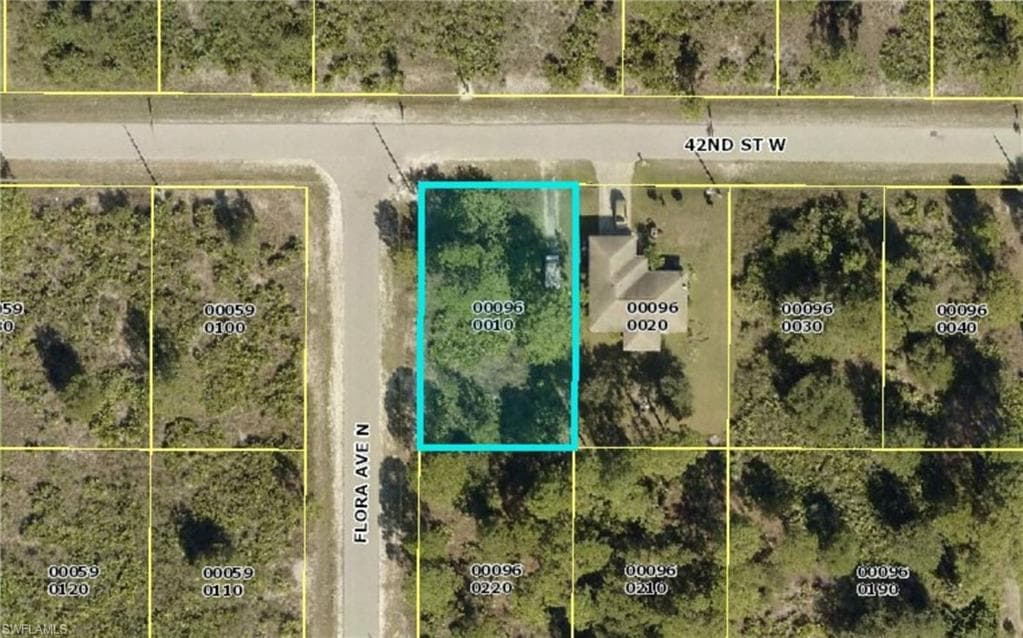 2709 42nd ST W LEHIGH ACRES, FL 33971