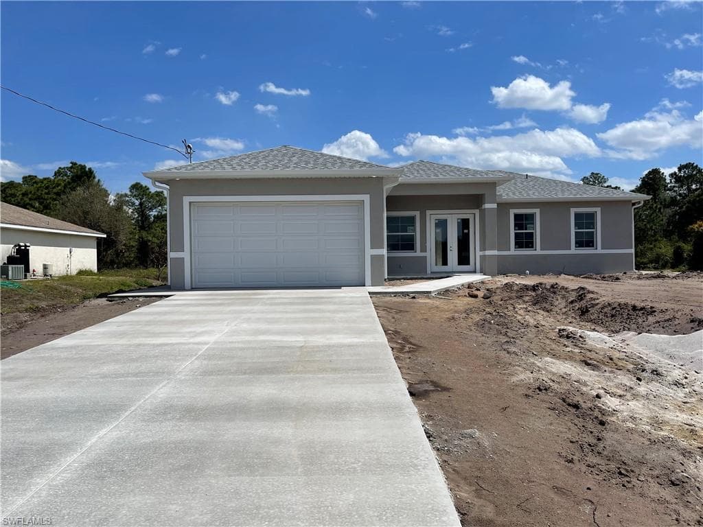 653 Foxchase DR LEHIGH ACRES, FL 33974