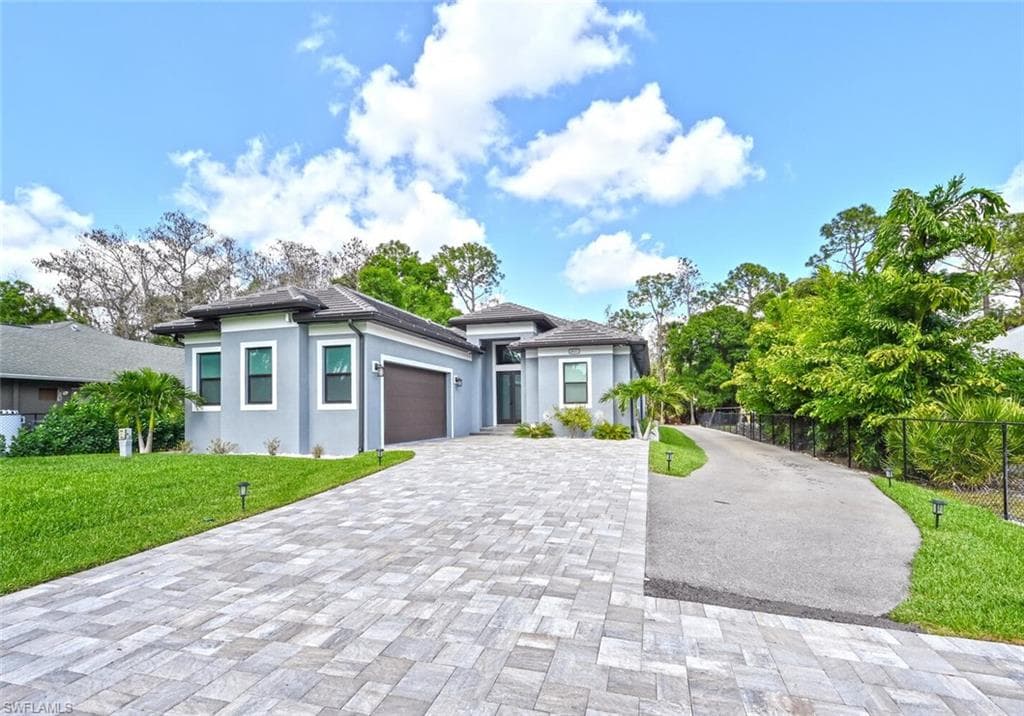 5721 Dogwood WAY NAPLES, FL 34116