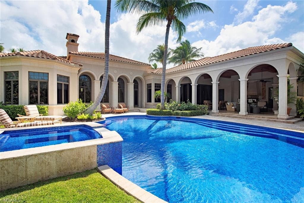1429 NIGHTHAWK PT NAPLES, FL 34105
