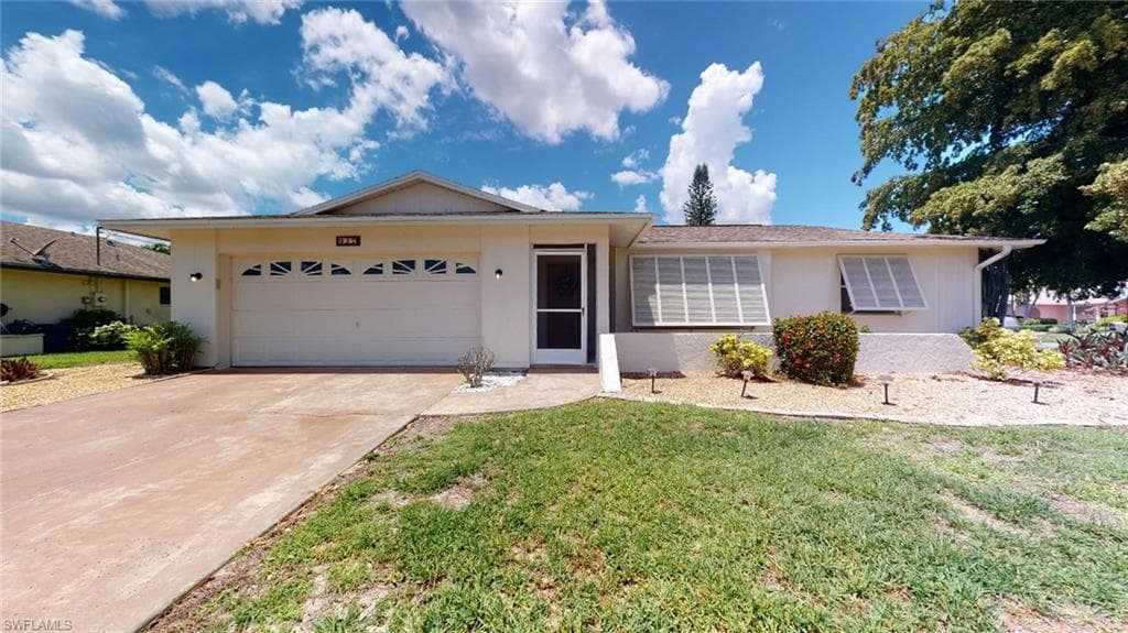 927 SE 22nd ST CAPE CORAL, FL 33990