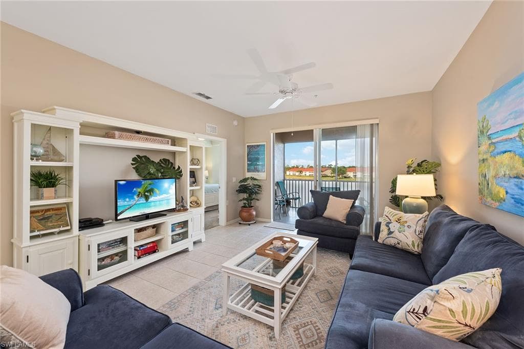 2730 Cypress Trace CIR 2833 NAPLES, FL 34119