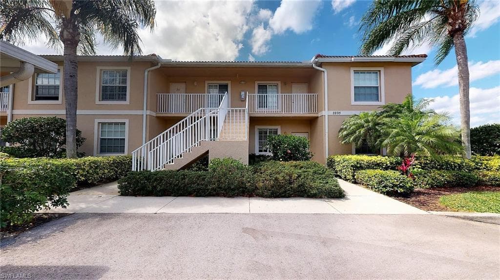 2895 Cypress Trace CIR 103 NAPLES, FL 34119