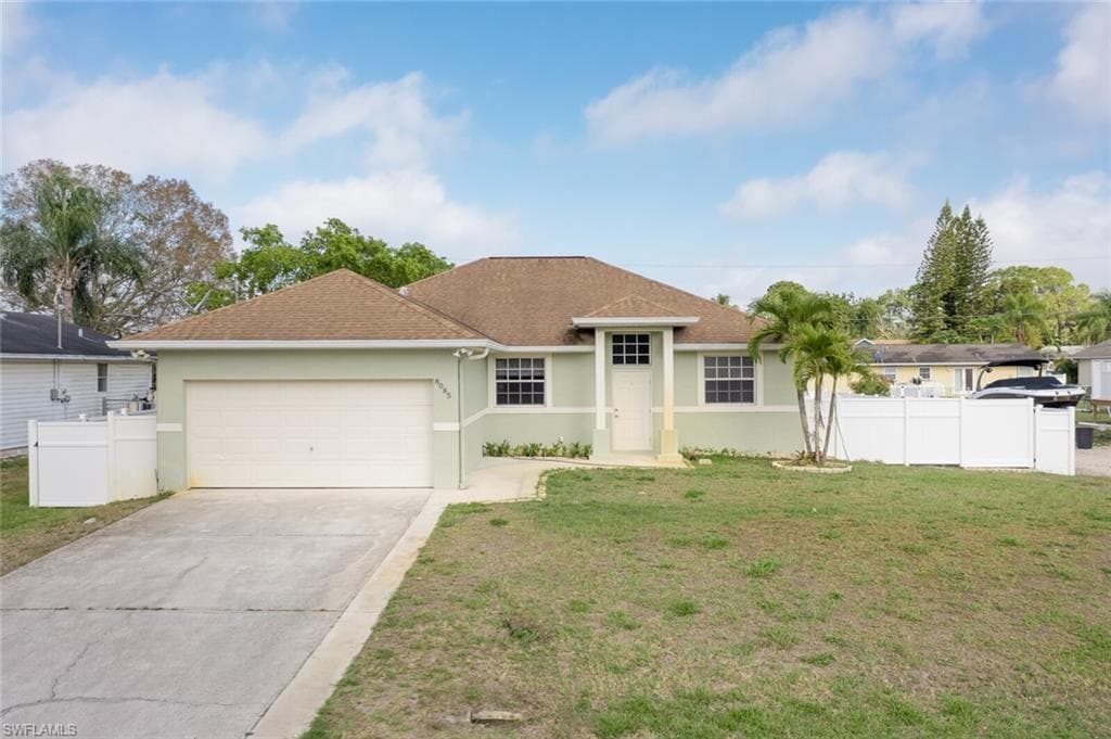 8085 Anhinga RD FORT MYERS, FL 33967