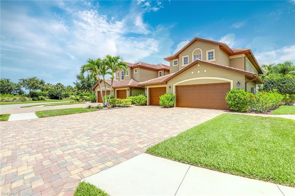 6638 Alden Woods CIR 102 NAPLES, FL 34113