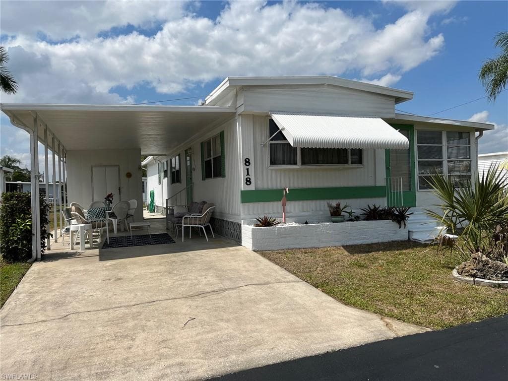 818 Homefolks ST NORTH FORT MYERS, FL 33917