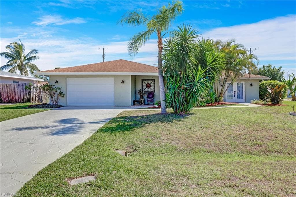 1304 SE 39th ST CAPE CORAL, FL 33904