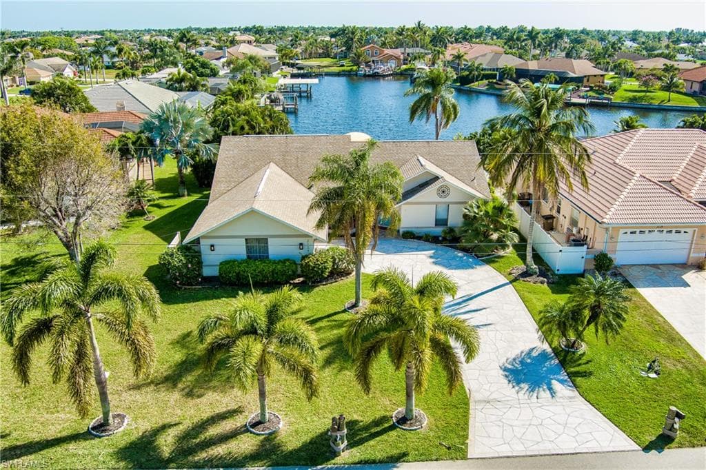 2124 49th TER CAPE CORAL, FL 33914