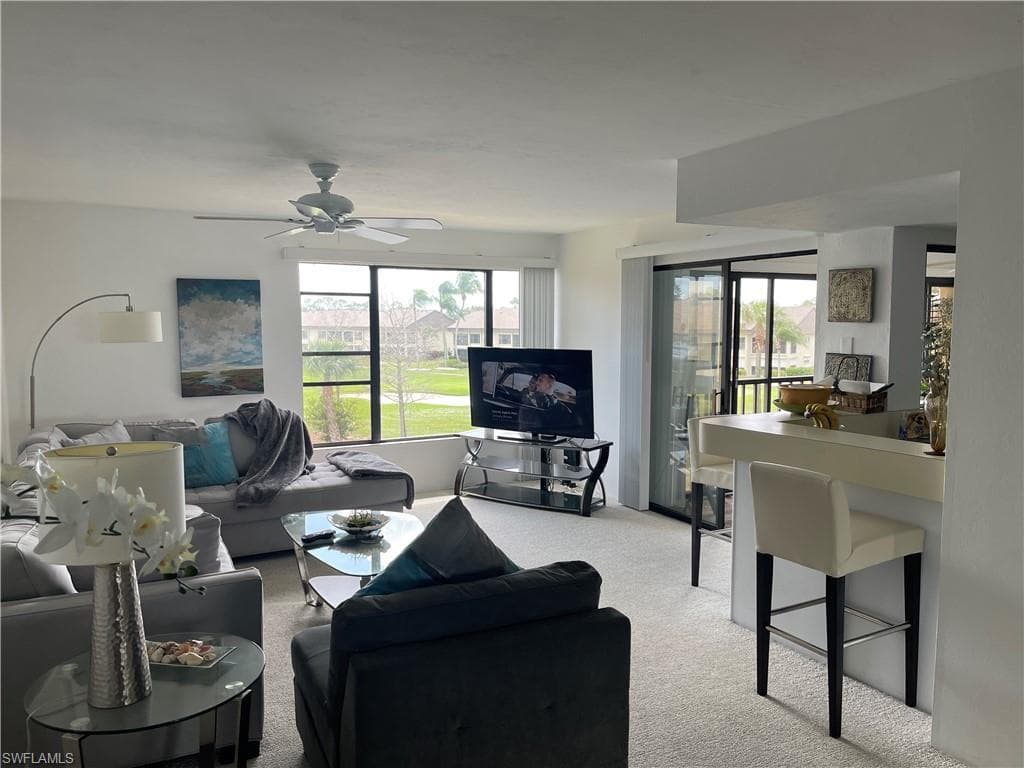5810 Trailwinds DR 934 FORT MYERS, FL 33907