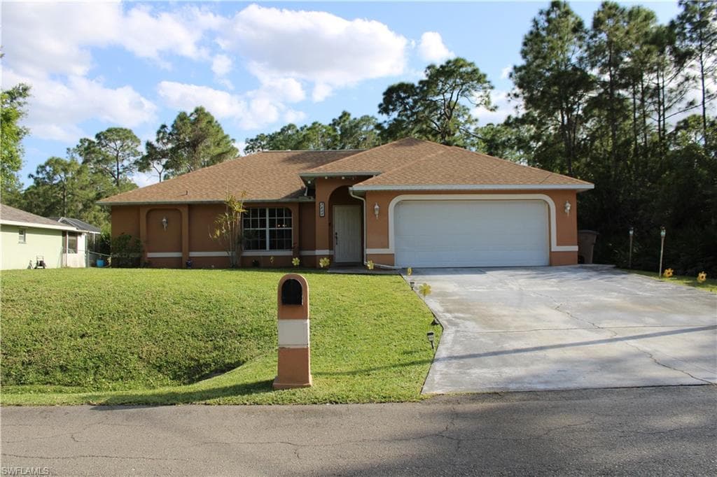 3209 21st ST W LEHIGH ACRES, FL 33971
