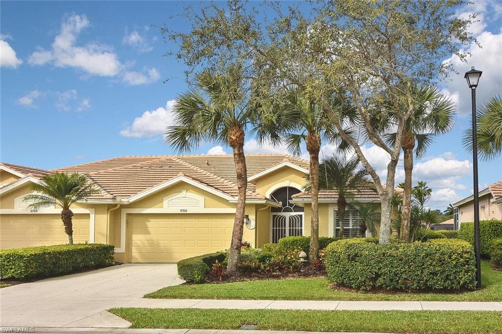 8765 CEDAR HAMMOCK BLVD NAPLES, FL 34112
