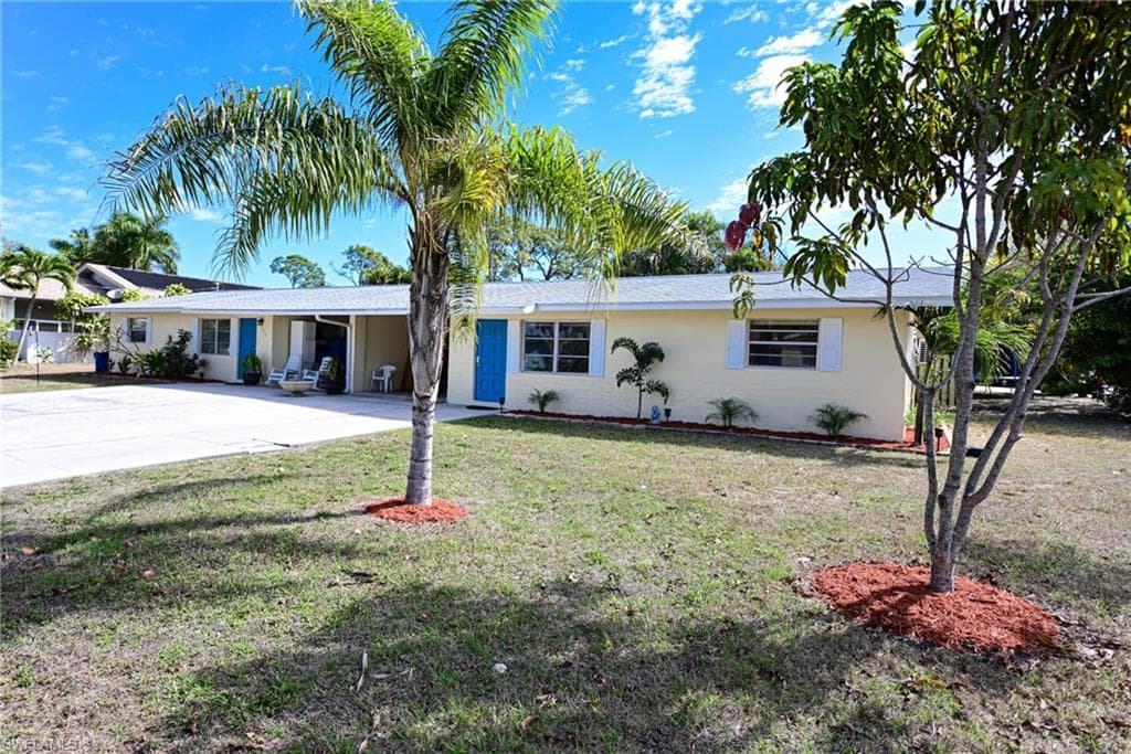 27316/318 Gasparilla DR BONITA SPRINGS, FL 34135