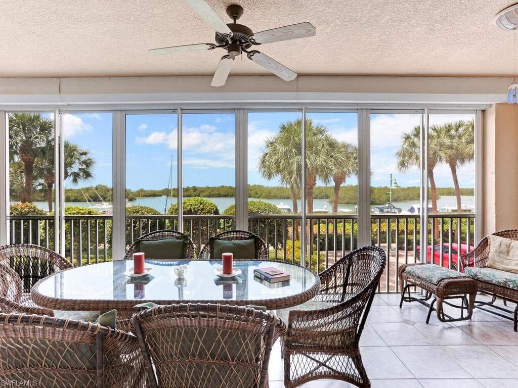 435 Dockside DR B-202 NAPLES, FL 34110