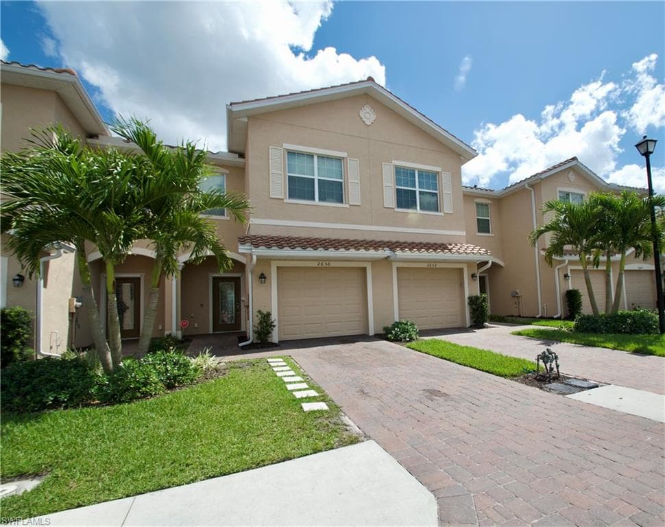 2656 Blossom WAY NAPLES, FL 34120