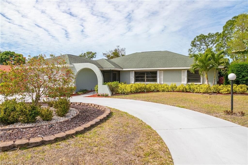 25464 Carney CIR BONITA SPRINGS, FL 34135