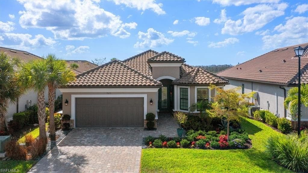 9455 Montelanico LOOP NAPLES, FL 34119
