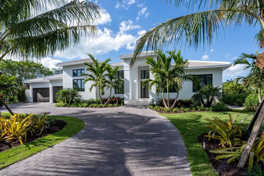 475 Orchid DR NAPLES, FL 34102