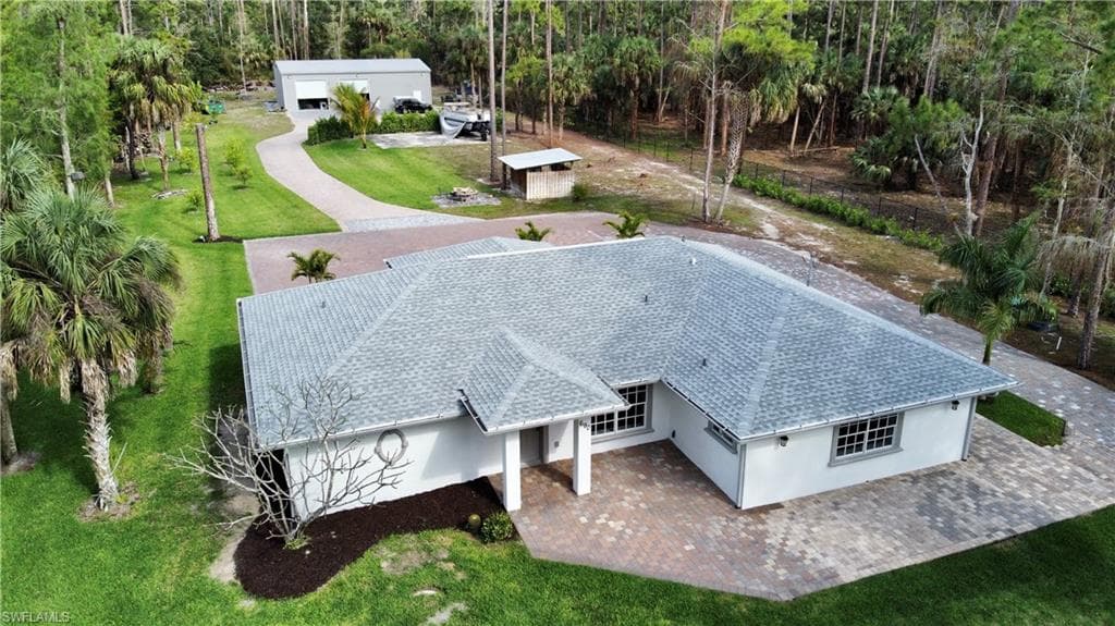 690 3rd ST SW NAPLES, FL 34117